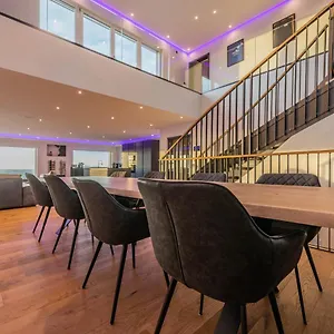 moderne-villa-mit-whirlpool-und-heimkino.com-bavaria.com/